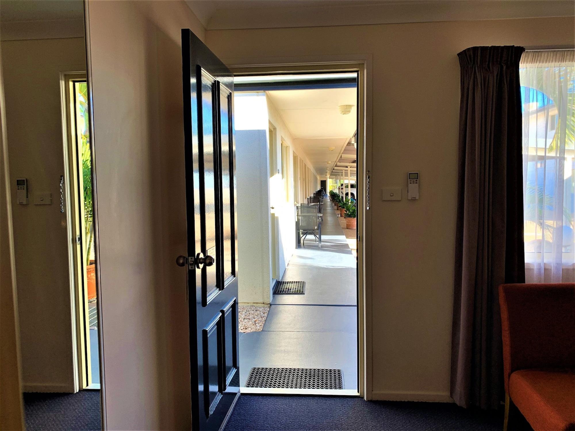 Silo Motor Inn Biloela Zewnętrze zdjęcie